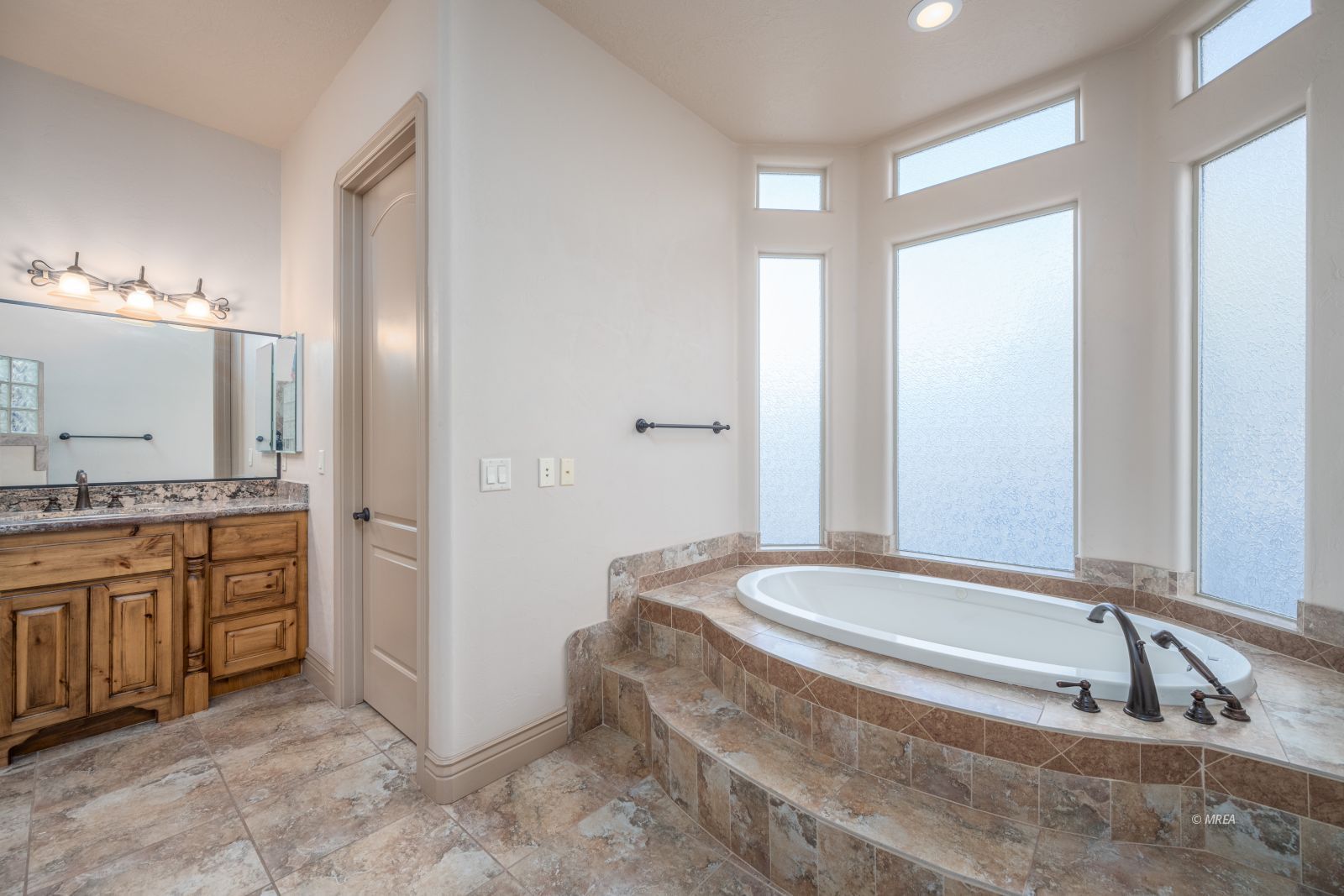 208  Hanna Ct