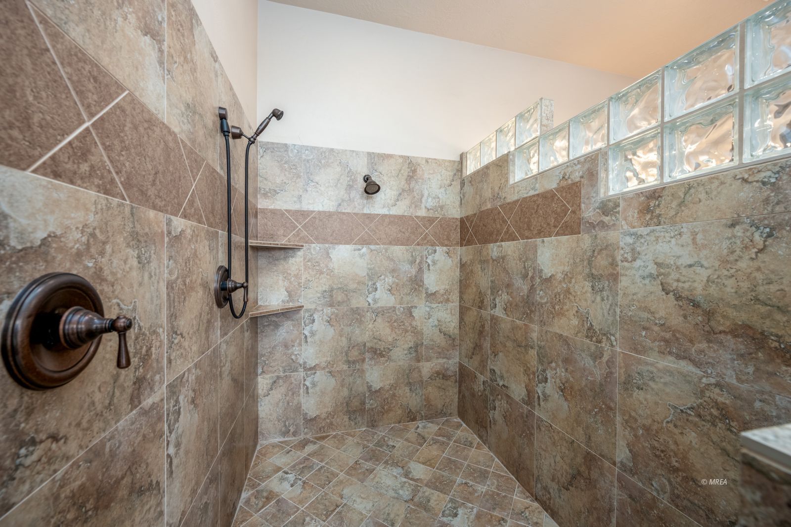 208  Hanna Ct
