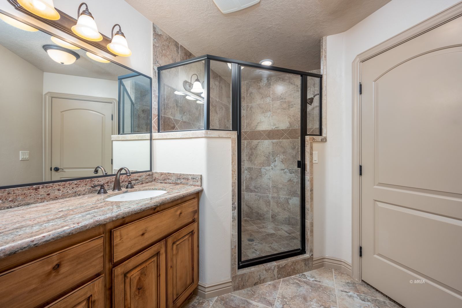 208  Hanna Ct
