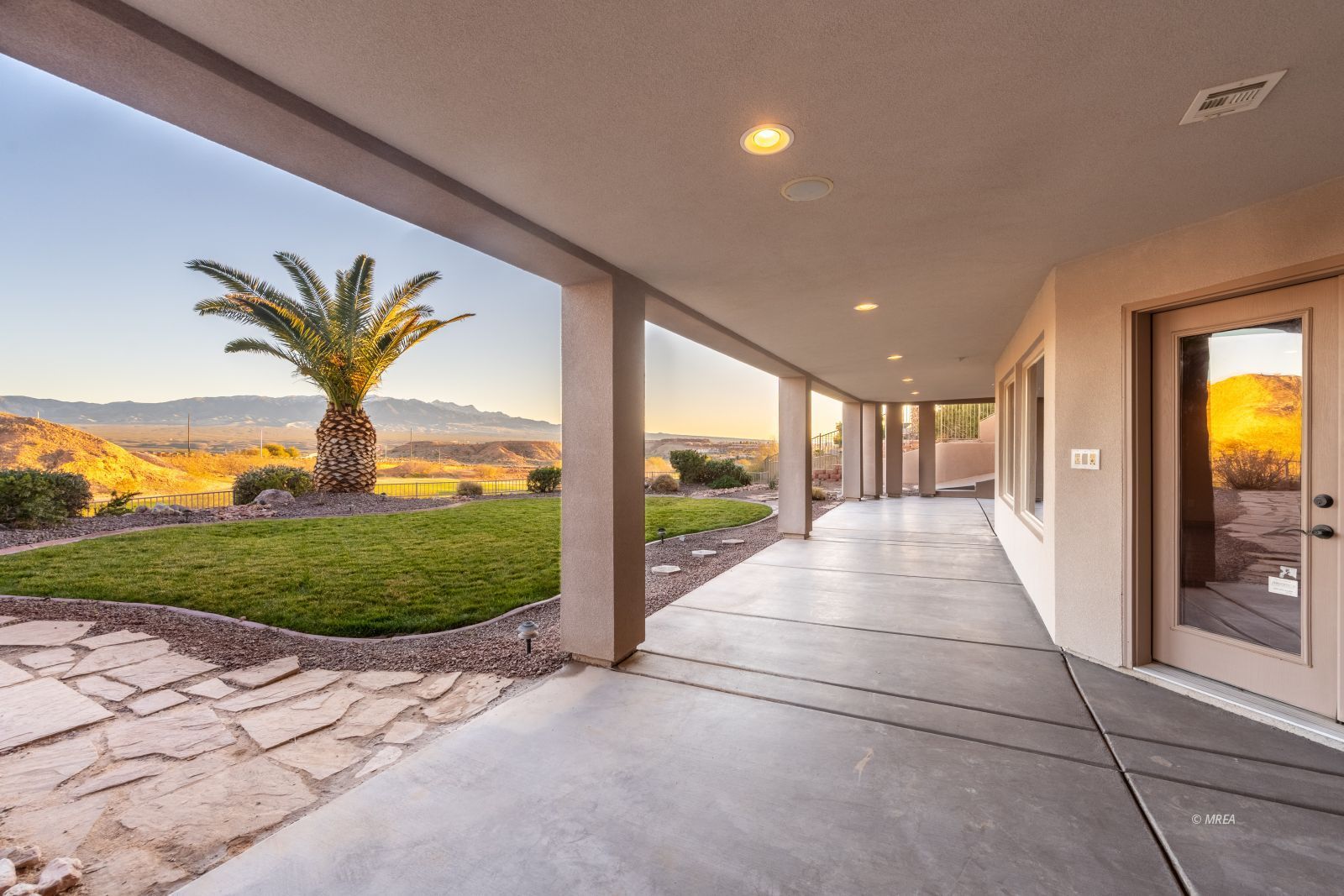 208  Hanna Ct