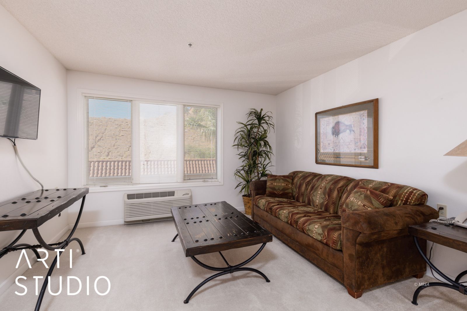 555  Highland Dr #209